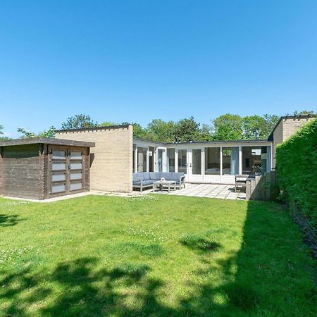 Attractive Bungalow With Elegant Garden Villa Sint Maartensvlotbrug Esterno foto