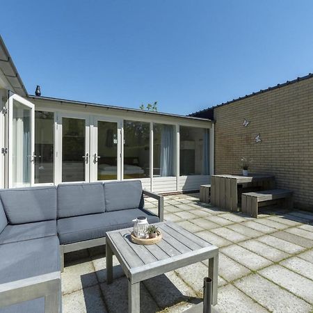Cozy Bunglow With Garden Sint Maartensvlotbrug Esterno foto